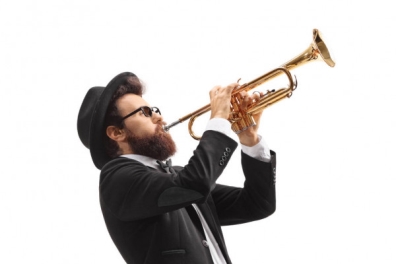 Музыкант играет на трубе — Борода, изолированные - Stock Photo | #160772782